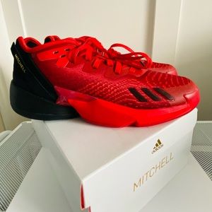 Adidas D.O.N. Issue 4